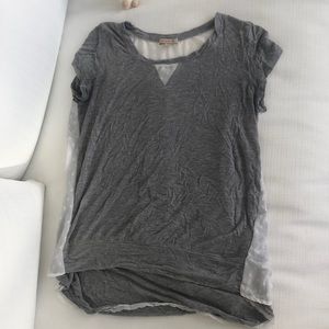 Cute casual gray/white top